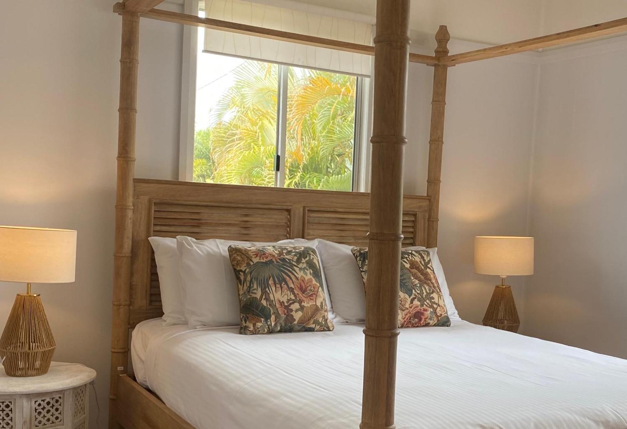Beachmere Palms Motel Eksteriør billede
